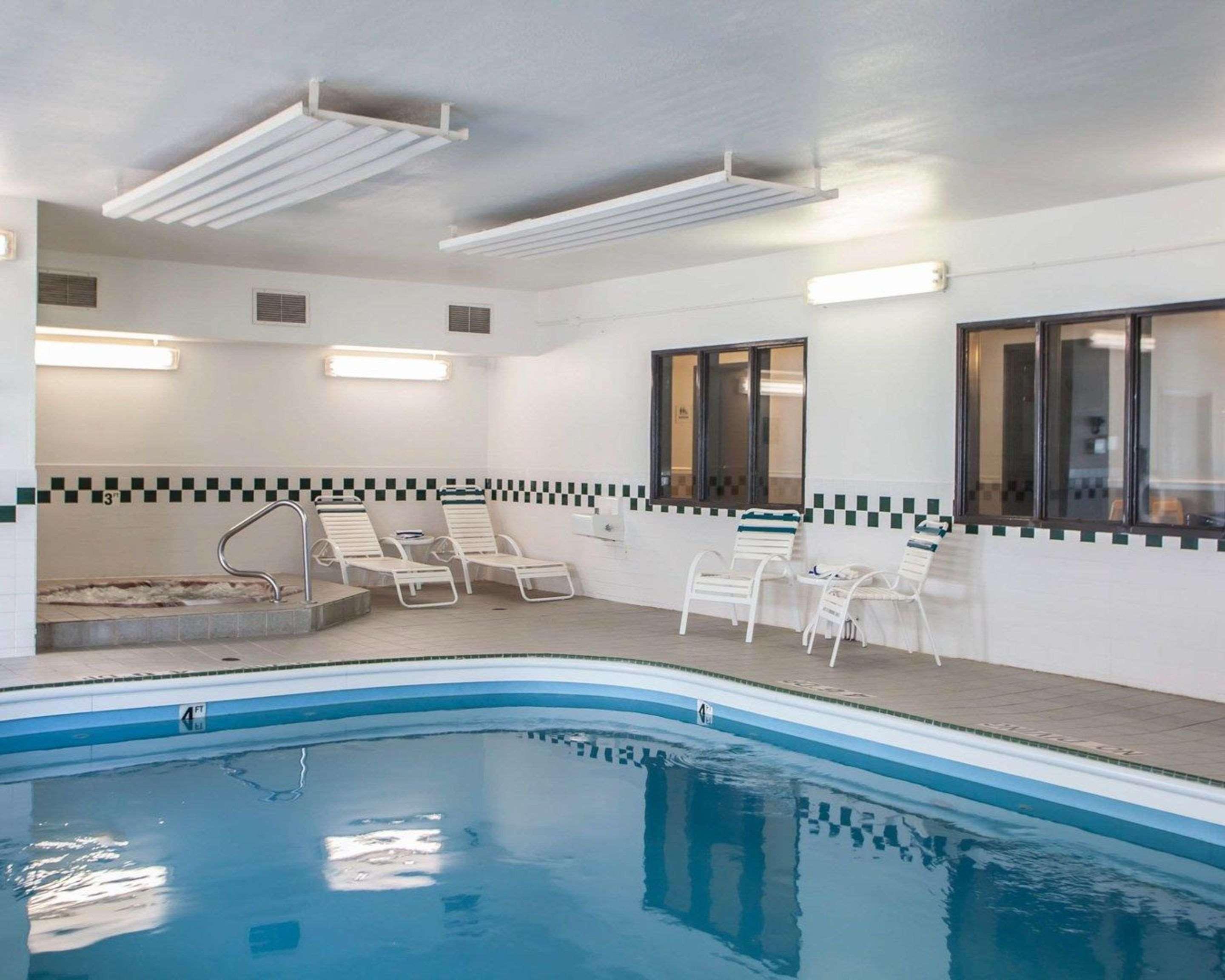 Quality Inn Near I-72 And Hwy 51 Forsyth Buitenkant foto