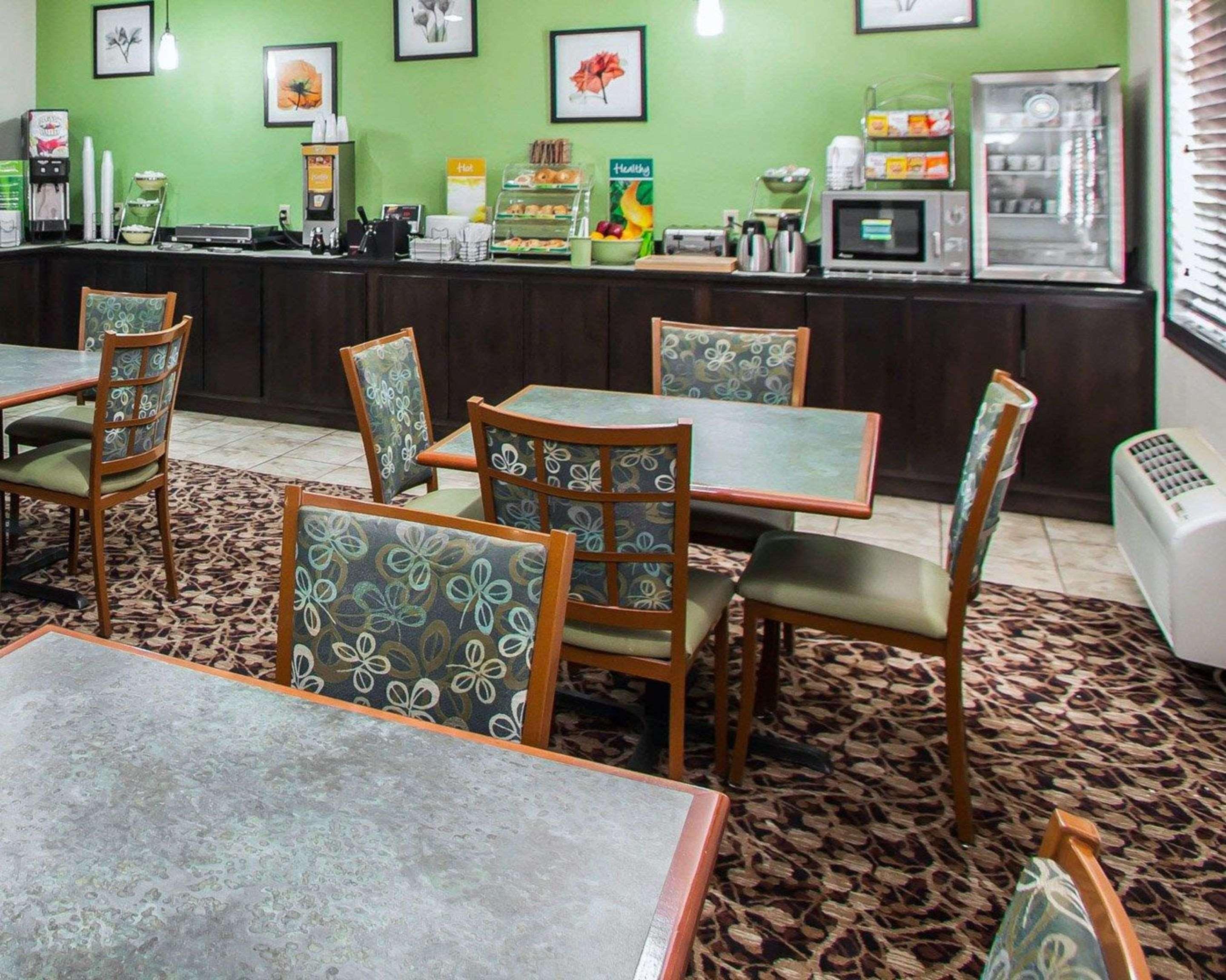 Quality Inn Near I-72 And Hwy 51 Forsyth Buitenkant foto