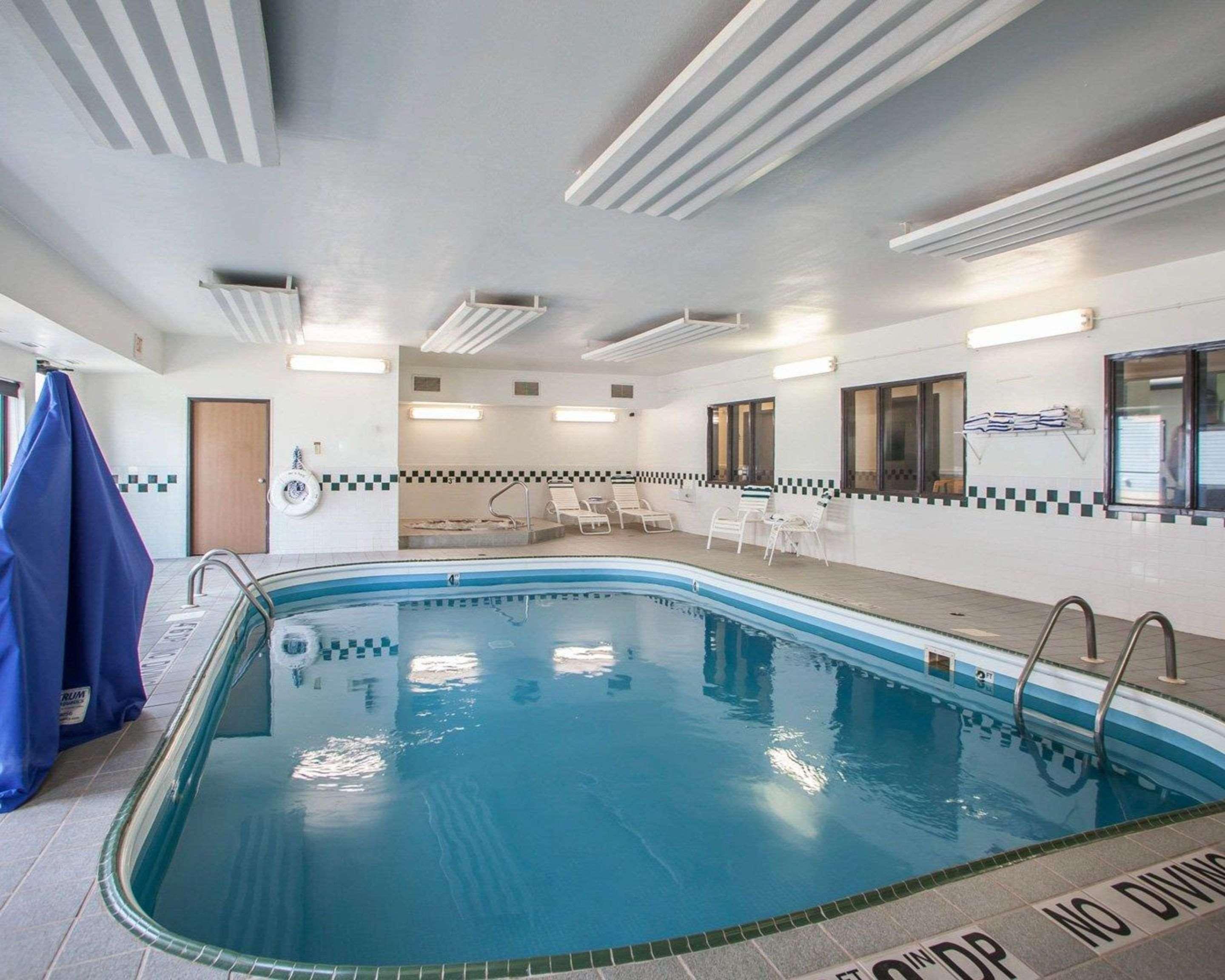Quality Inn Near I-72 And Hwy 51 Forsyth Buitenkant foto