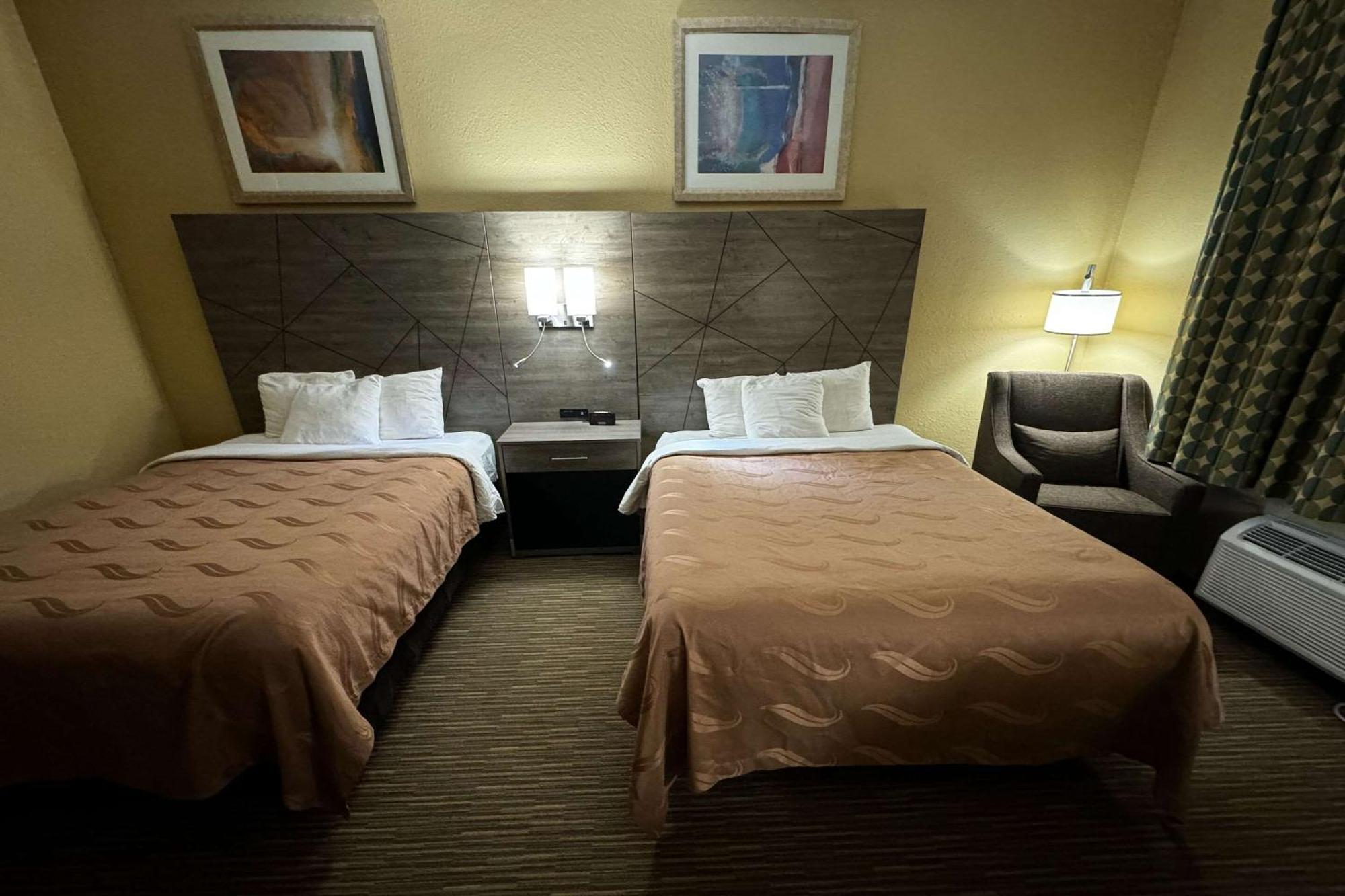Quality Inn Near I-72 And Hwy 51 Forsyth Buitenkant foto
