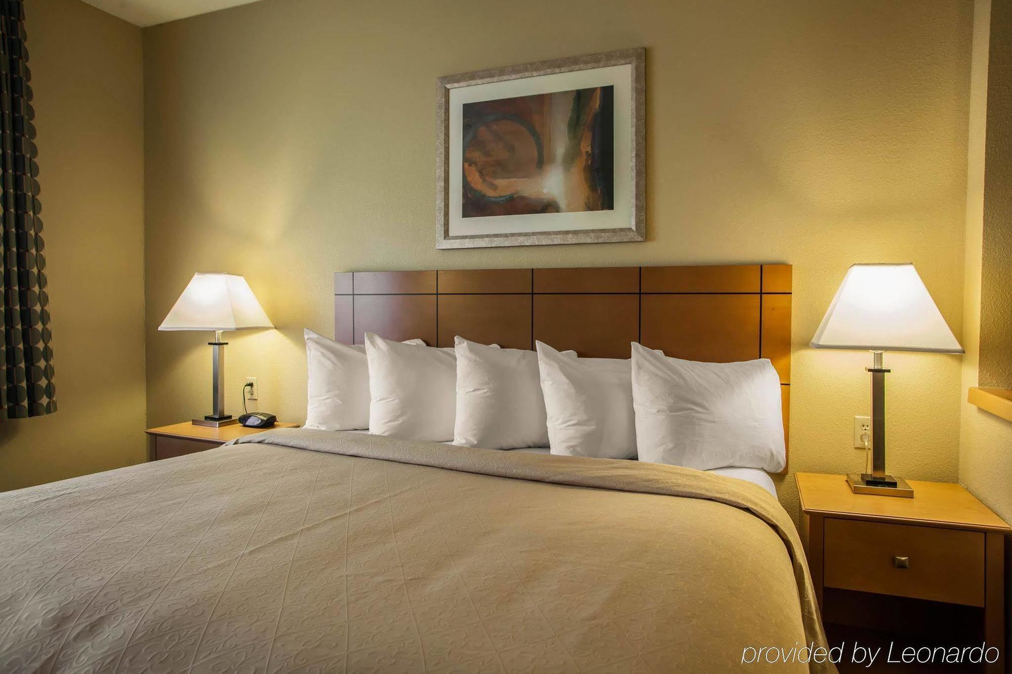 Quality Inn Near I-72 And Hwy 51 Forsyth Buitenkant foto
